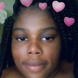 Meet your Posher, Crystal